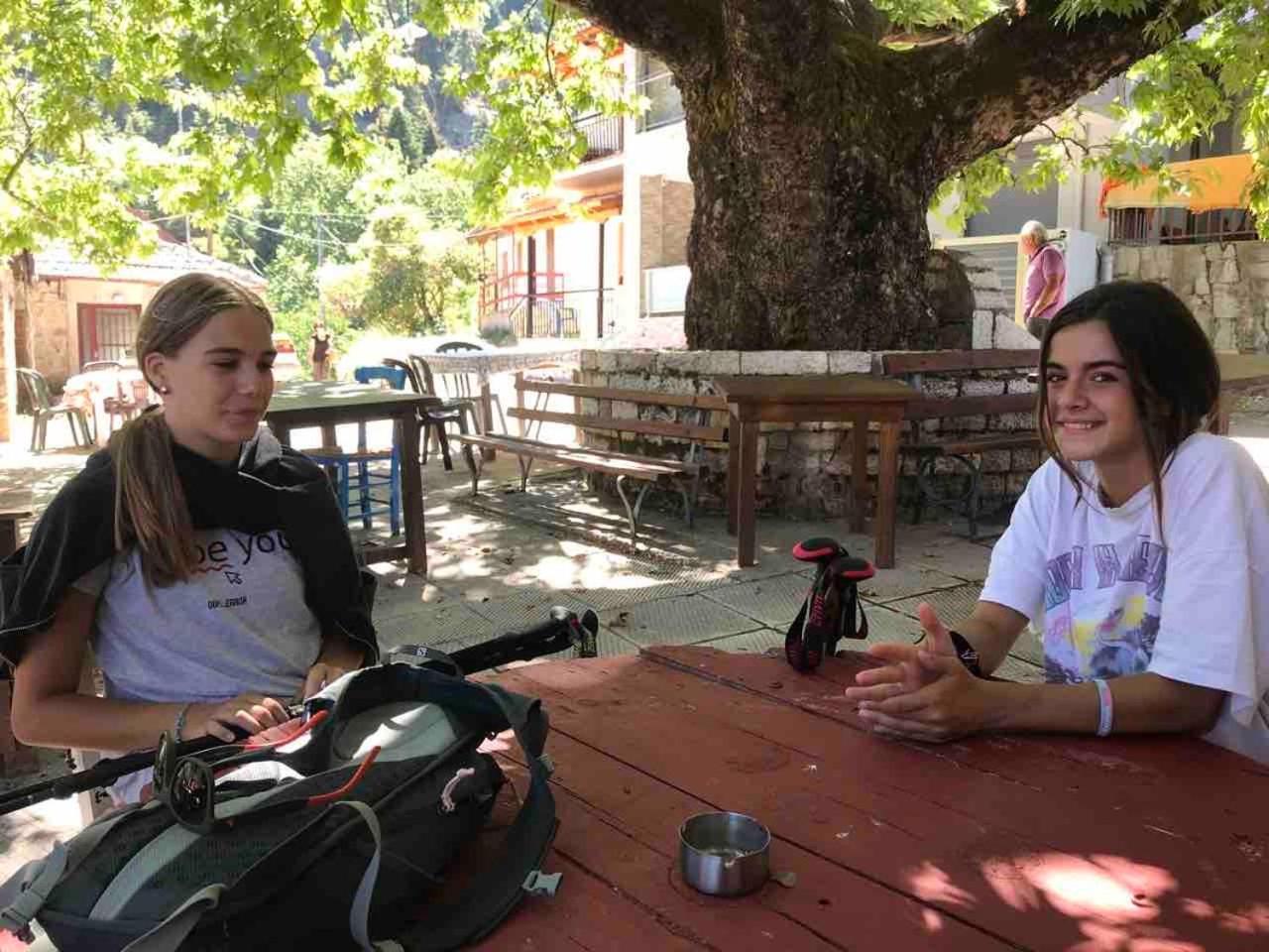 Chalet In The Forest Kalavryta Bagian luar foto