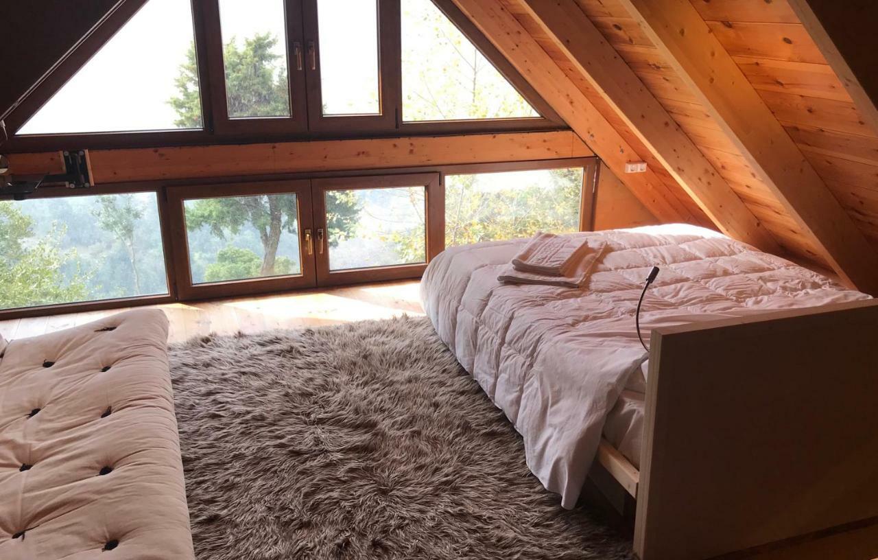 Chalet In The Forest Kalavryta Bagian luar foto