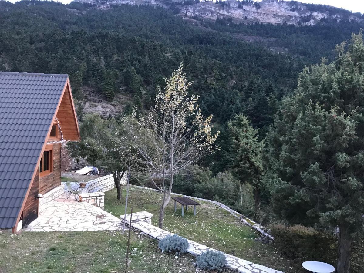 Chalet In The Forest Kalavryta Bagian luar foto